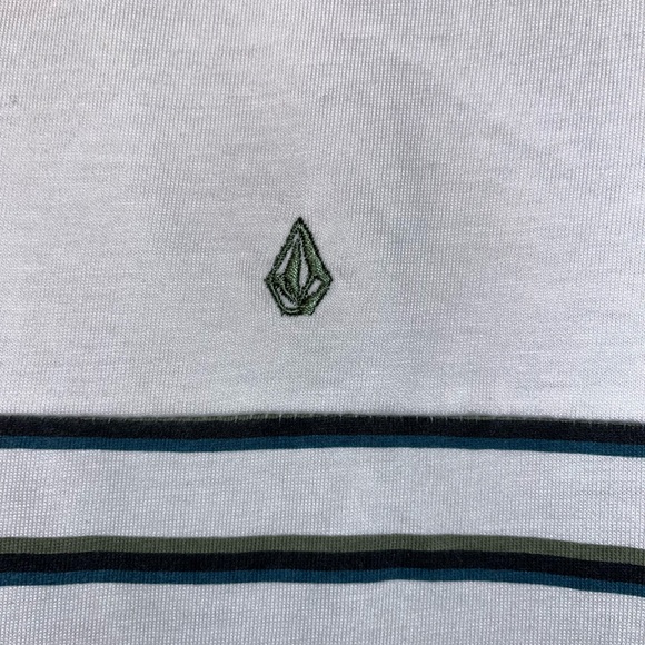 Volcom Beige White Blue Green Striped Skater Short Sleeve Shirt Boys XL 16 NWT - Picture 2 of 5